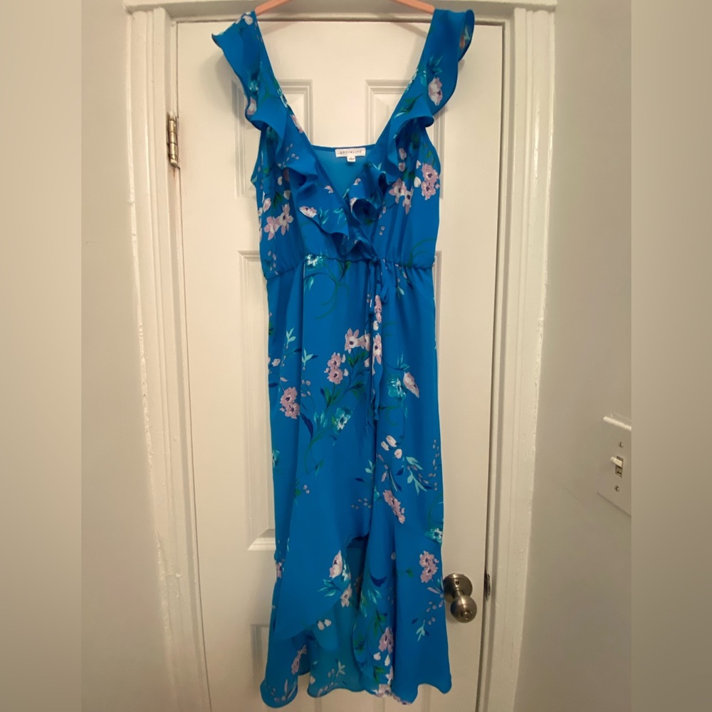 Socialite Ruffle Print Wrap Midi Dress - blue floral